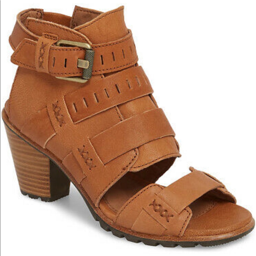 NEW Black Sorel Nadia Buckle Leather Sandals